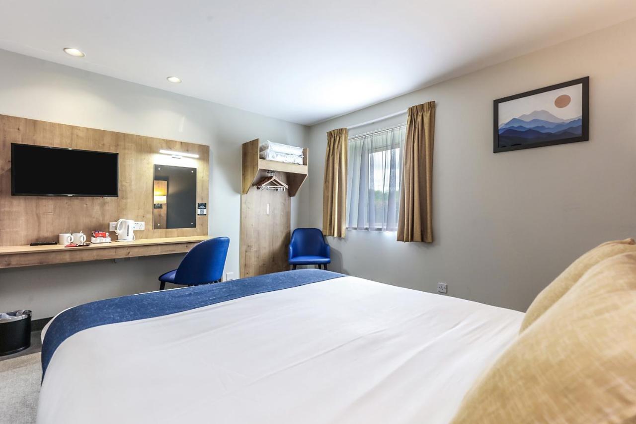 Days Inn Peterborough Exterior foto